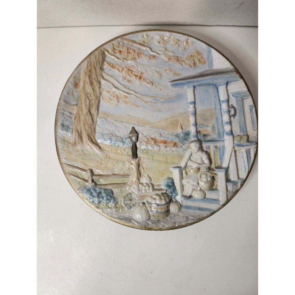 Vintage Byron Plate Collectors Decoration